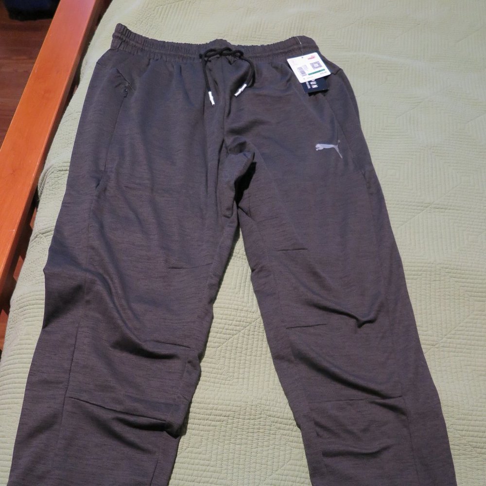 PUMA Men's CLOUDSPUN Jogger, charcoal grey, Size L, NWT.